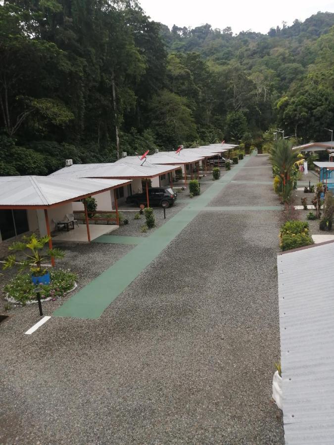 Puerto Vargas Lodge Cahuita Exterior photo